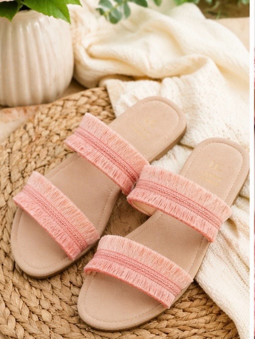 LC Lauren Conrad Coral Ombre Fringe Slide Sandals Boho Summer Flats Small 5-6